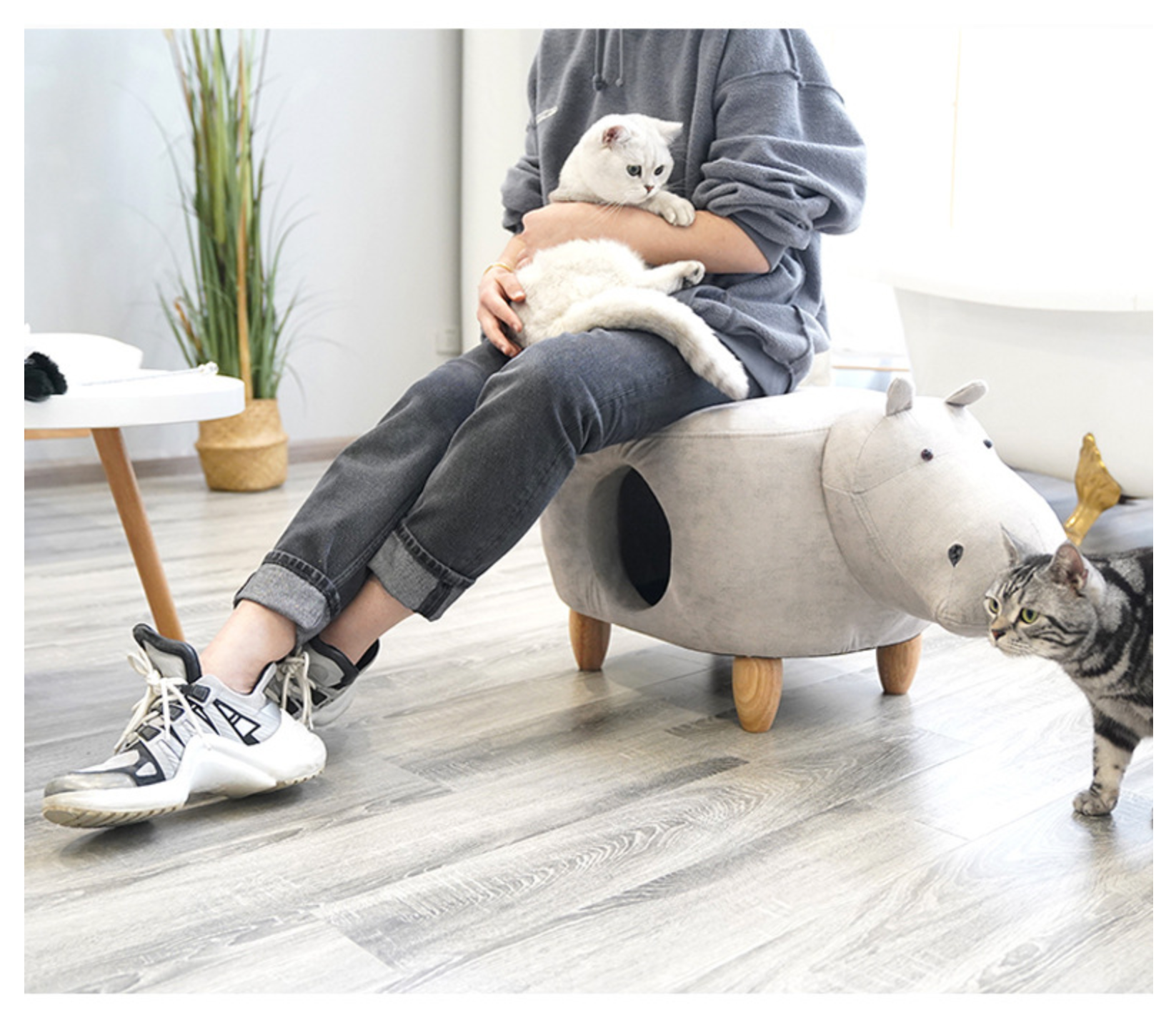 ZEZE Baby Rhinos Soft Footstool Cat House